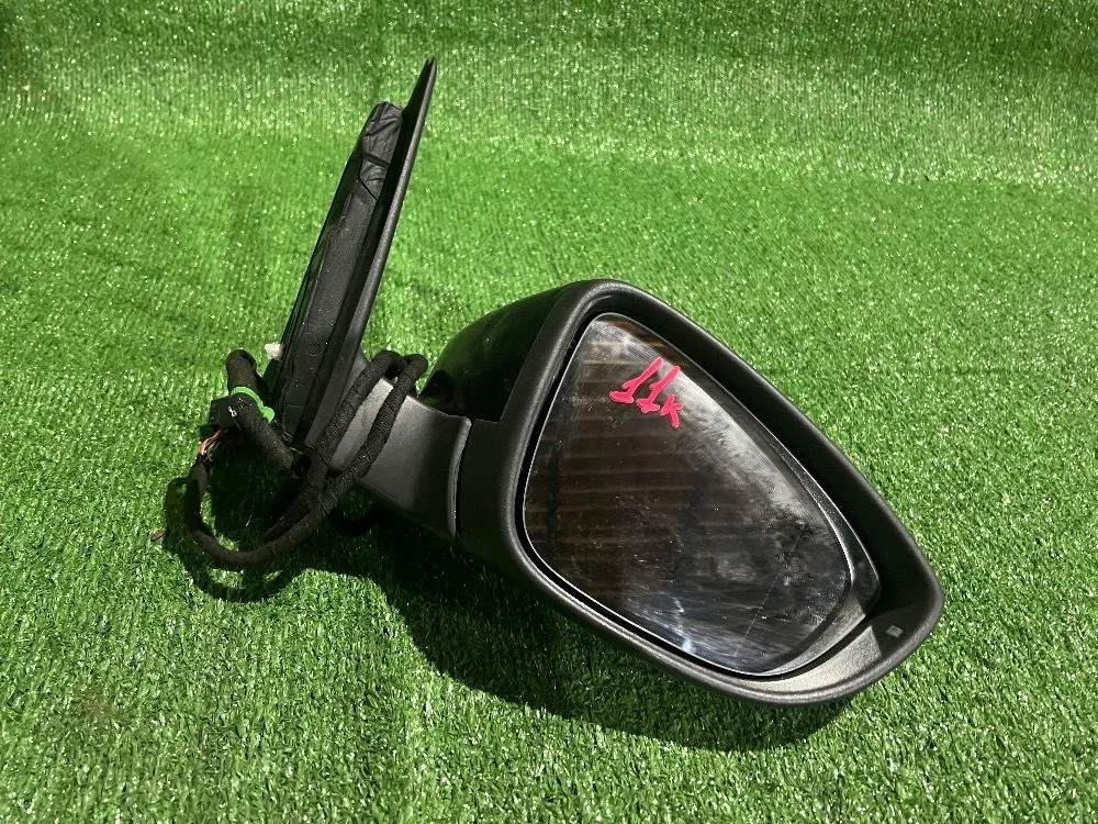 Зеркало правое электрическое Volkswagen Passat B7 (2010—2015)