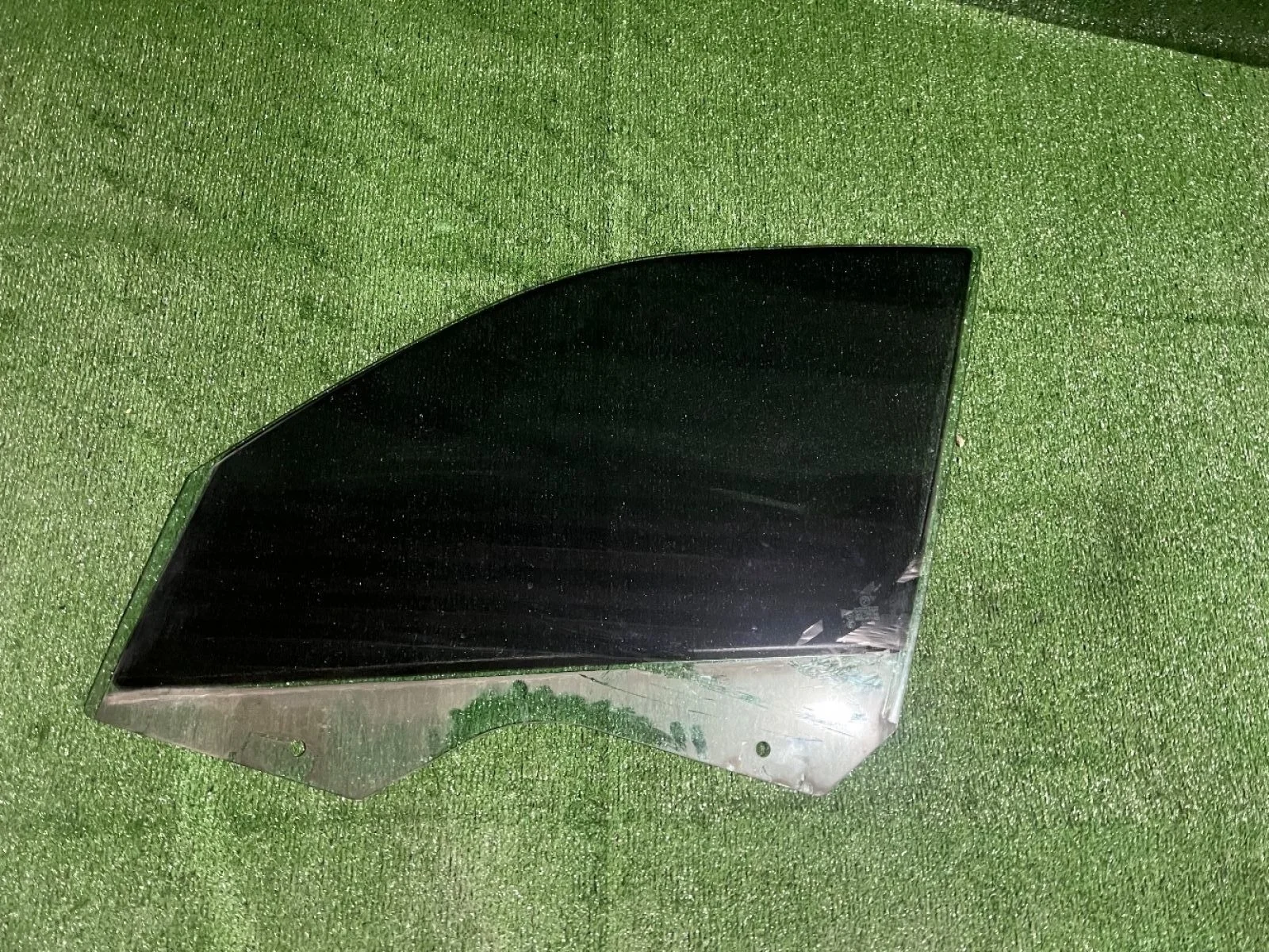 Стекло двери передней левой BMW X3 E83 рестайлинг (2006—2010)