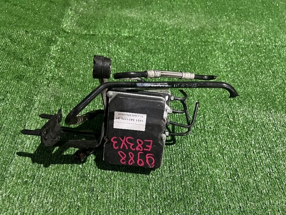 Блок ABS (насос) BMW X3 E83 рестайлинг (2006—2010)