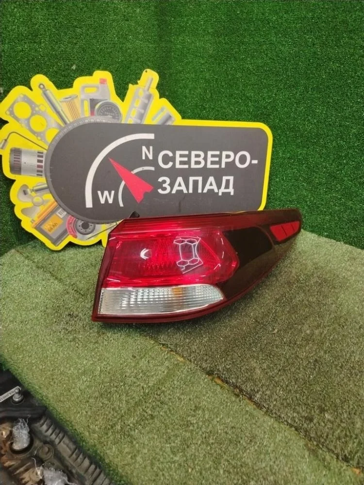 Фонарь наружний Kia Rio 2017 92402H0000 FB G4FG, правый