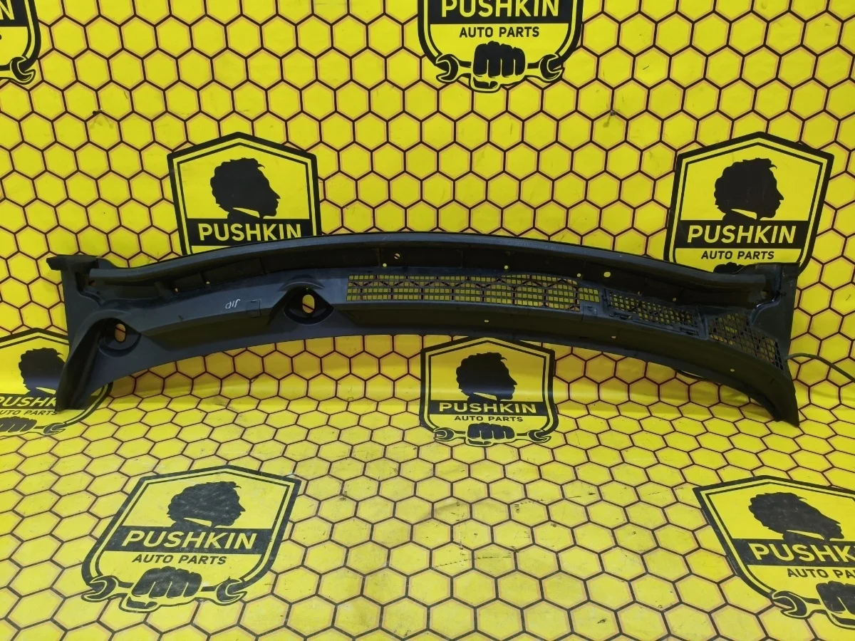 Жабо Nissan Qashqai 2007 66862JD900 J10 MR20DE