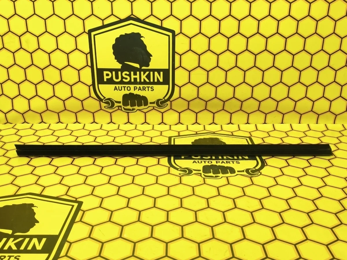 Бархотка внутренняя Nissan Murano 2011 808201AA0A Z51 VQ35DE, передняя правая