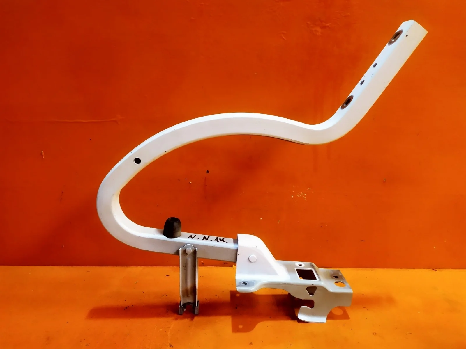 Петля крышки багажника Hyundai Sonata 2017-2019 LF