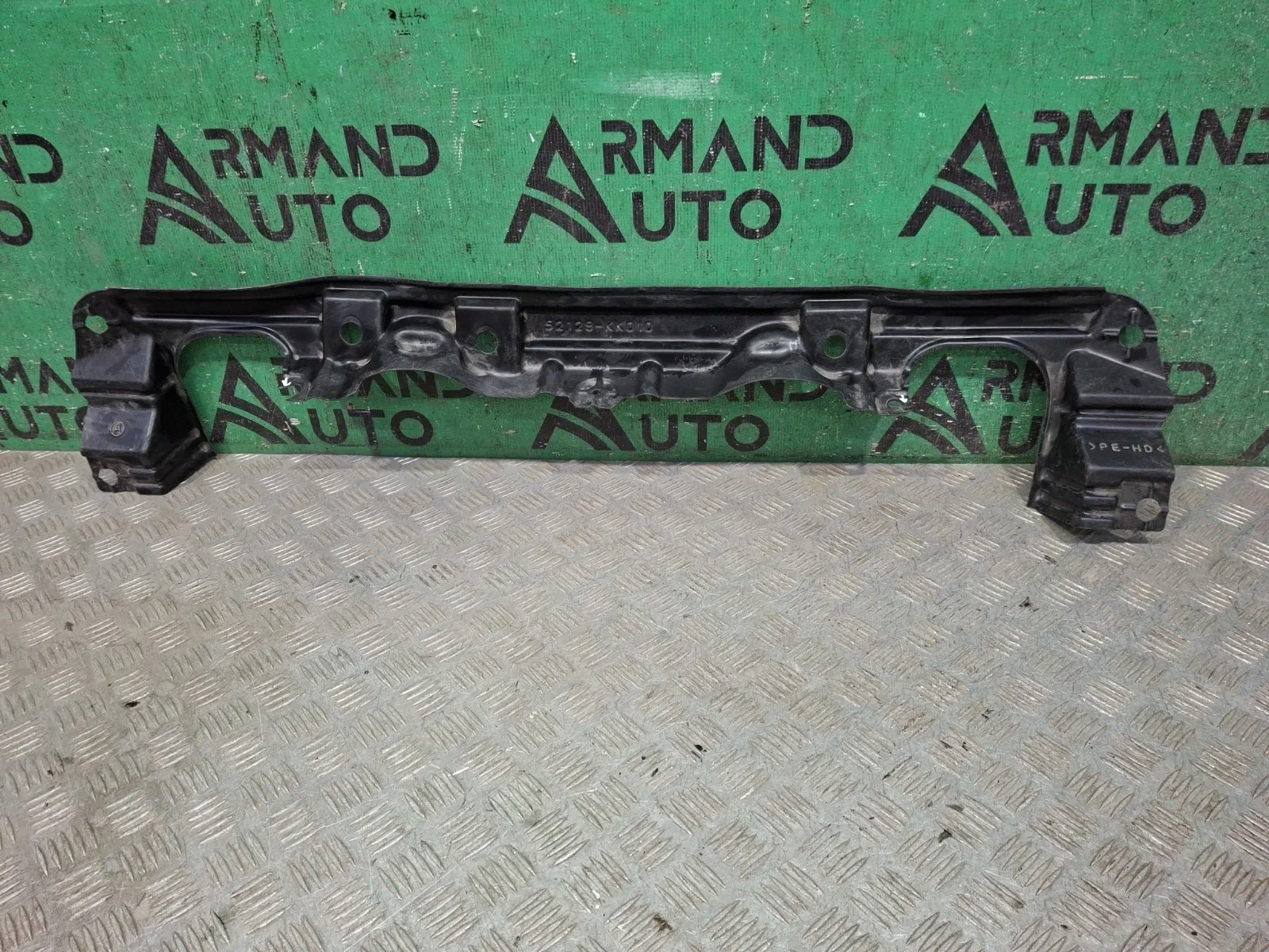 Кронштейн бампера нижний Toyota Fortuner 2015-нв