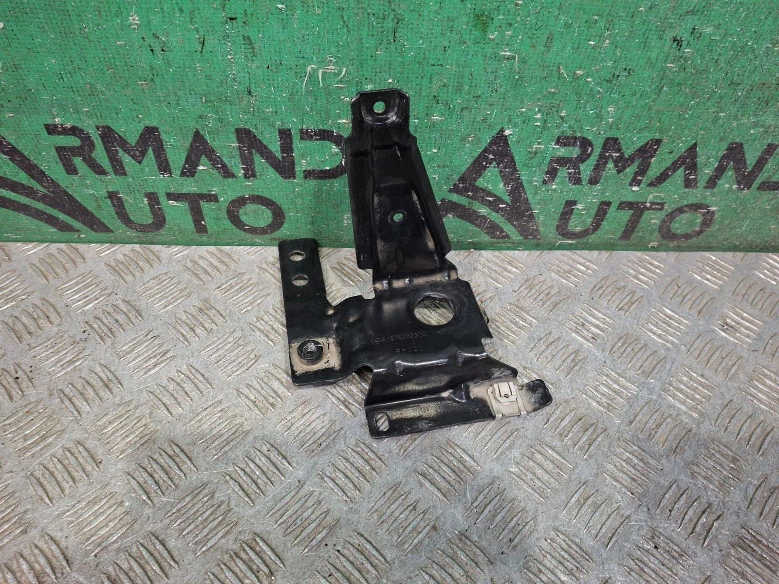 Кронштейн усилителя бампера Mercedes GLE-Class 2018-нв V167