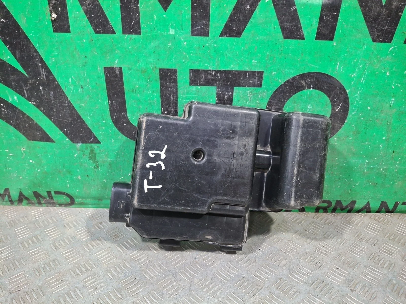 Резонатор воздушного фильтра Nissan X-Trail 2013-2022 T32