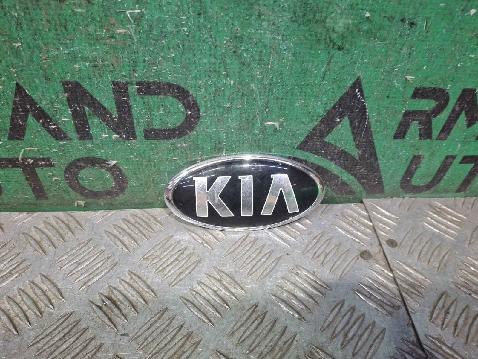 Эмблема Kia Ceed 2012-2018 JD