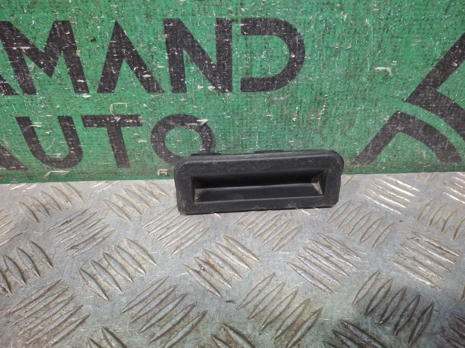 Ручка двери багажника Skoda Rapid 2014-2020