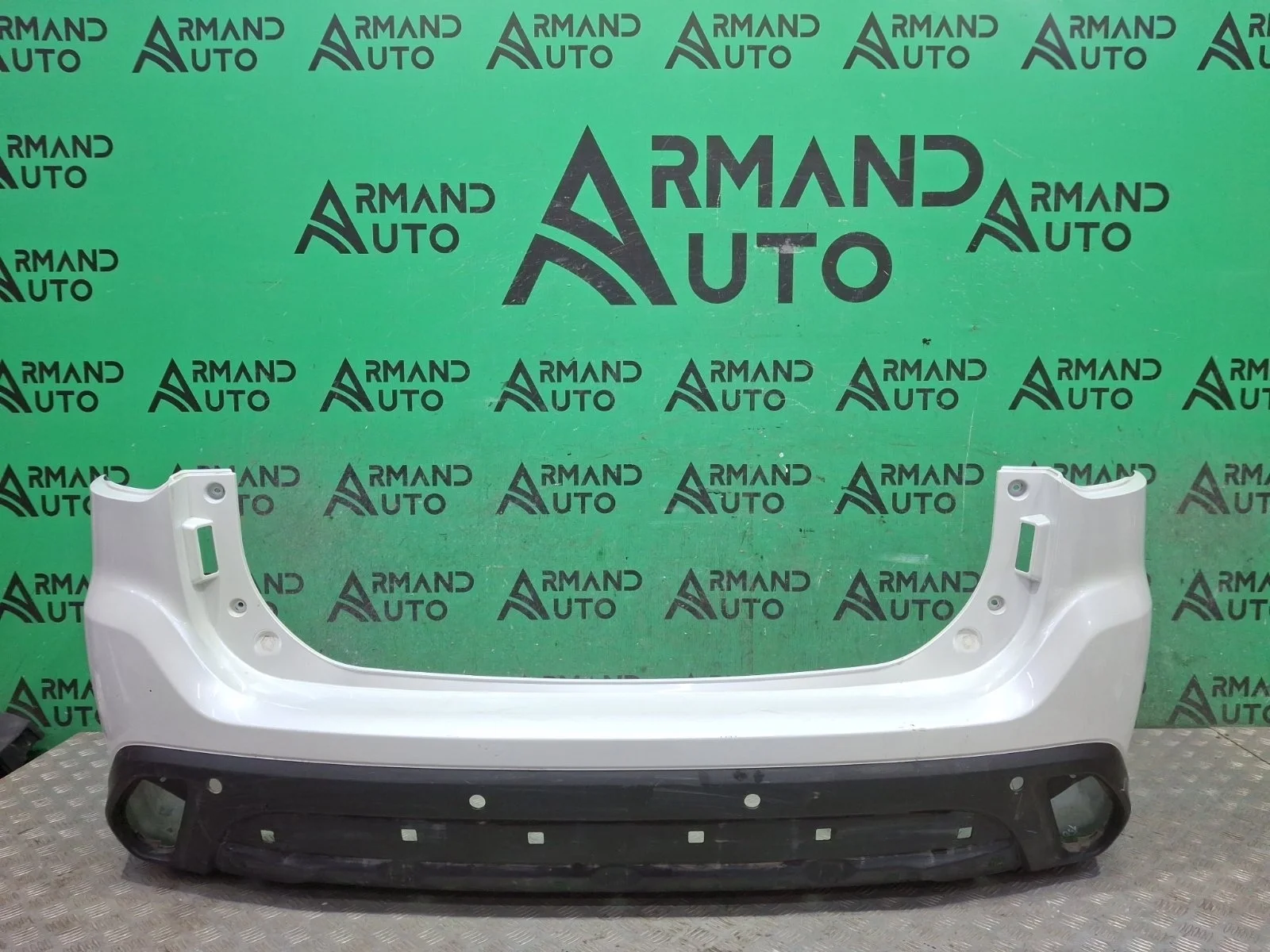 Бампер Mitsubishi Outlander 2018-нв 3