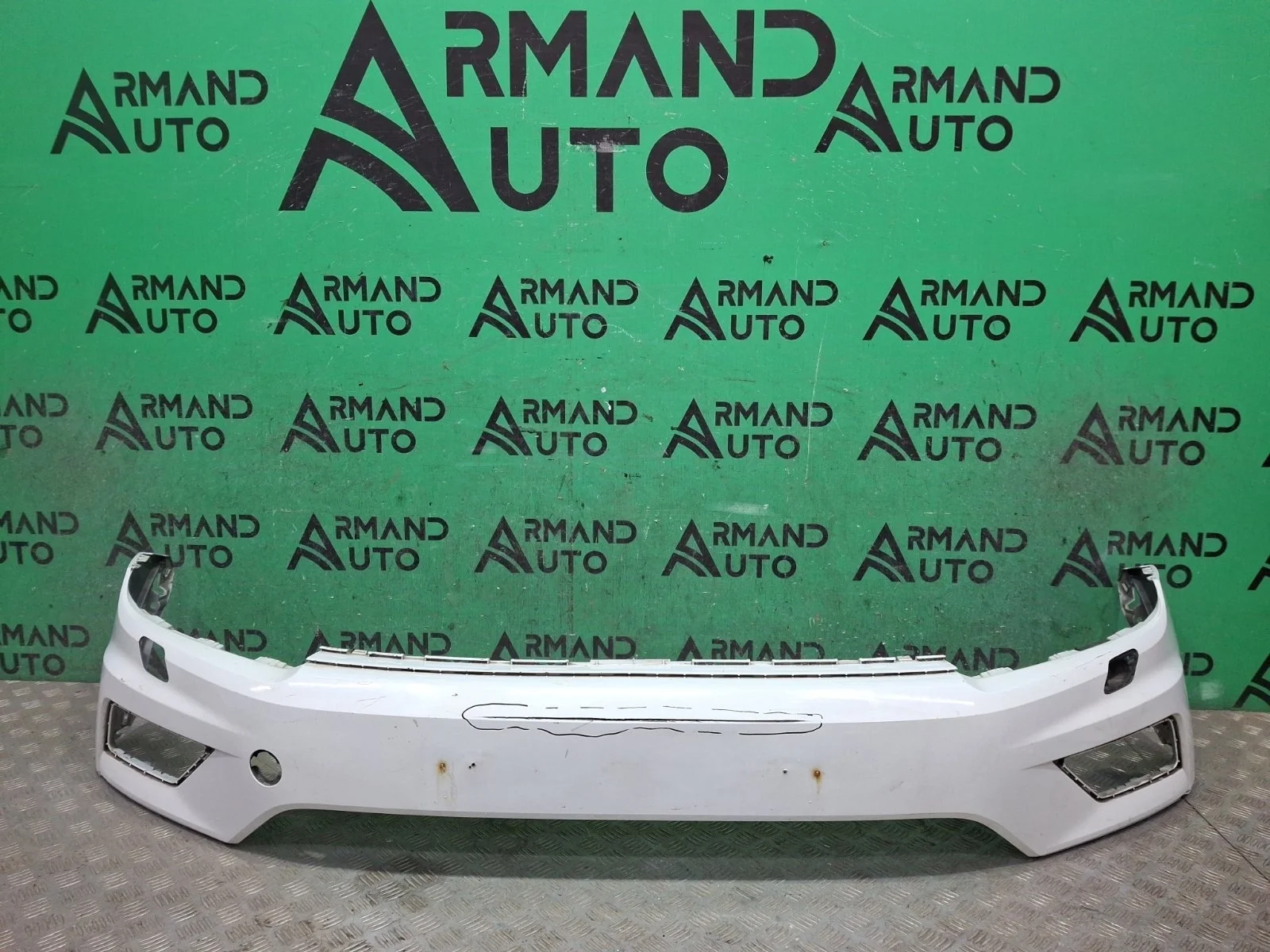 Бампер Volkswagen Tiguan 2016-2020