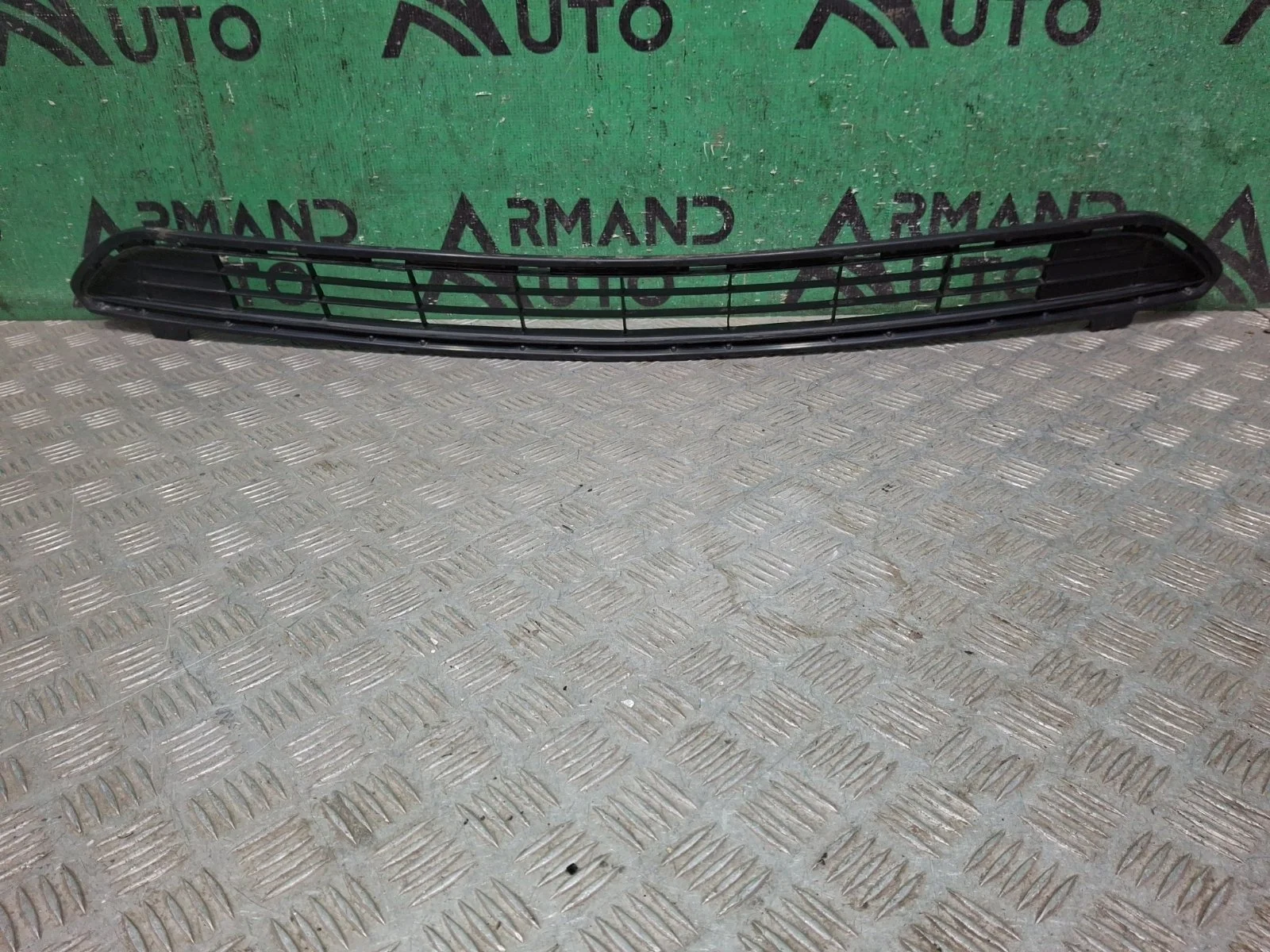 Решетка бампера Toyota RAV4 2015-2019 CA40