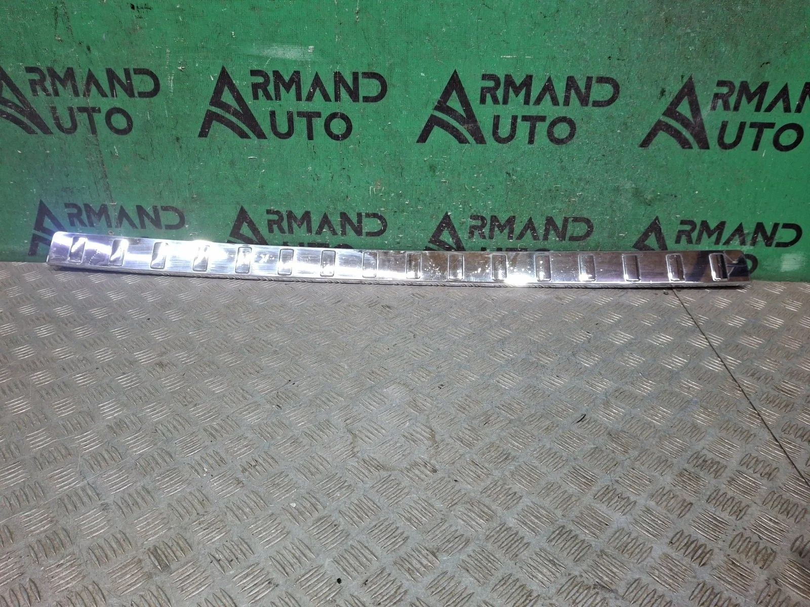 Накладка бампера верхняя Mercedes V-Class 2014-нв W447