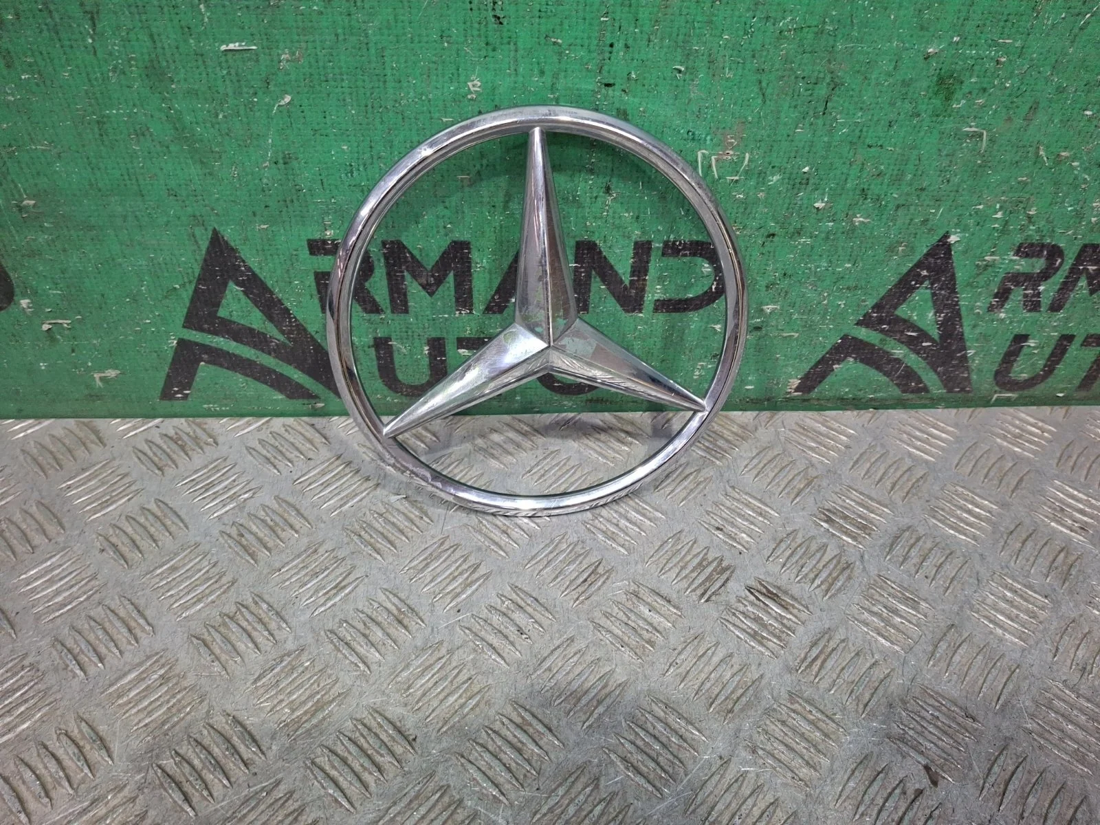 Эмблема Mercedes ML GLE-Class 2015-2018 W166