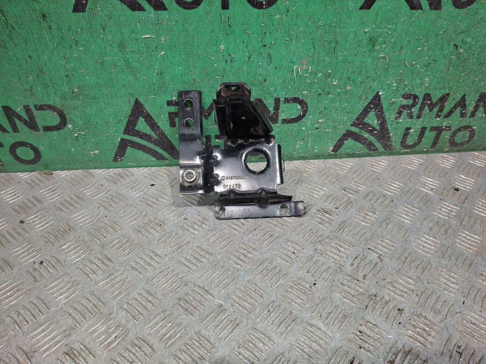 Кронштейн усилителя бампера Mercedes GLE-Class 2018-нв V167