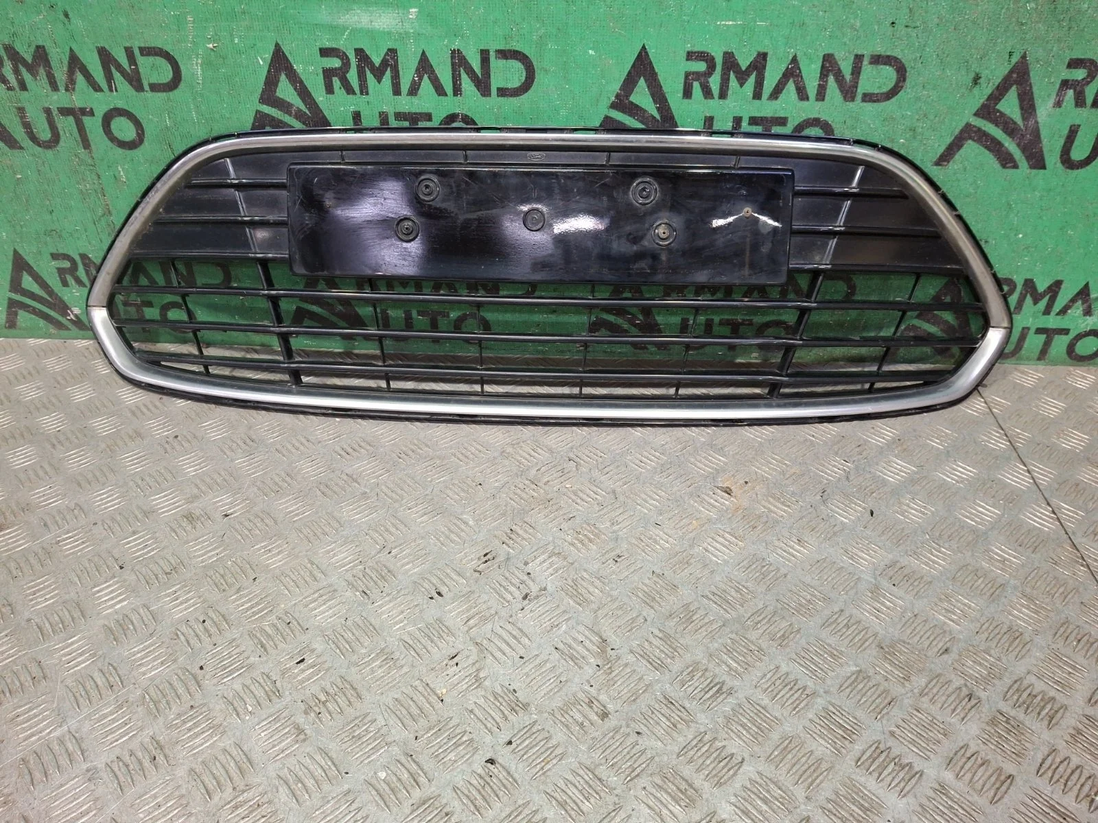 Решетка бампера Ford Mondeo 2010-2014