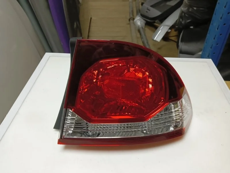 Фонарь Honda Civic 8 2009-2011 33501SNBG51 4D, правый