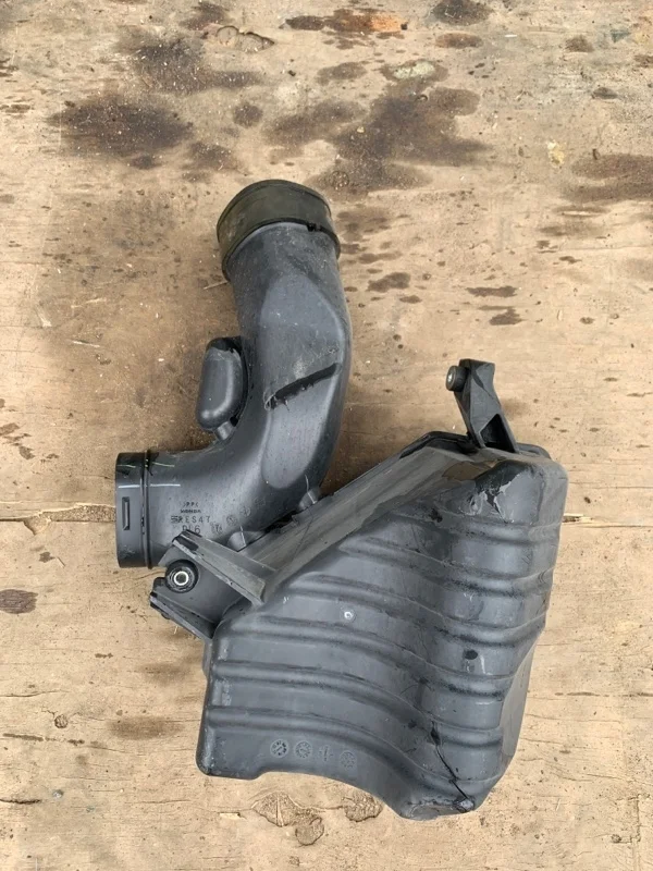 Резонатор воздушного фильтра Honda Accord 8 2008-2010 17230RL6E00