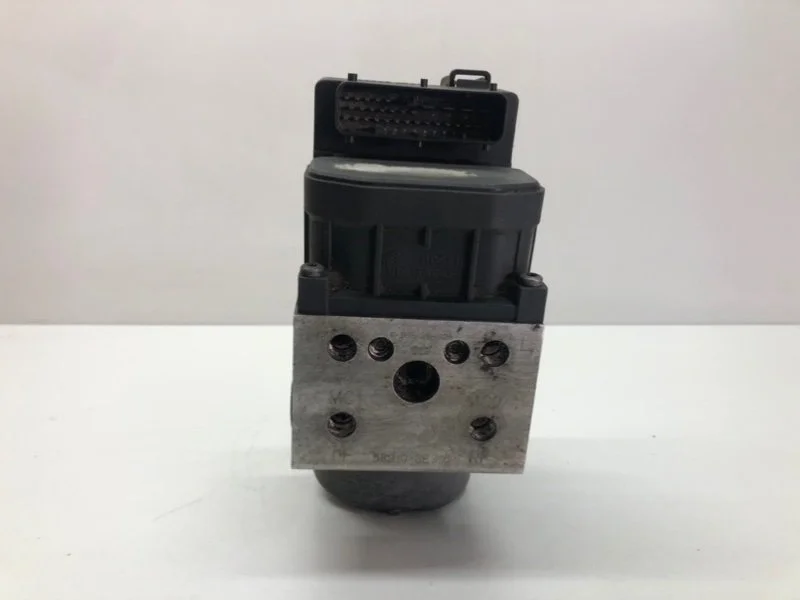 Блок ABS (насос) Kia Sorento 1 BL D4CB 2.5 ДИЗЕЛЬ