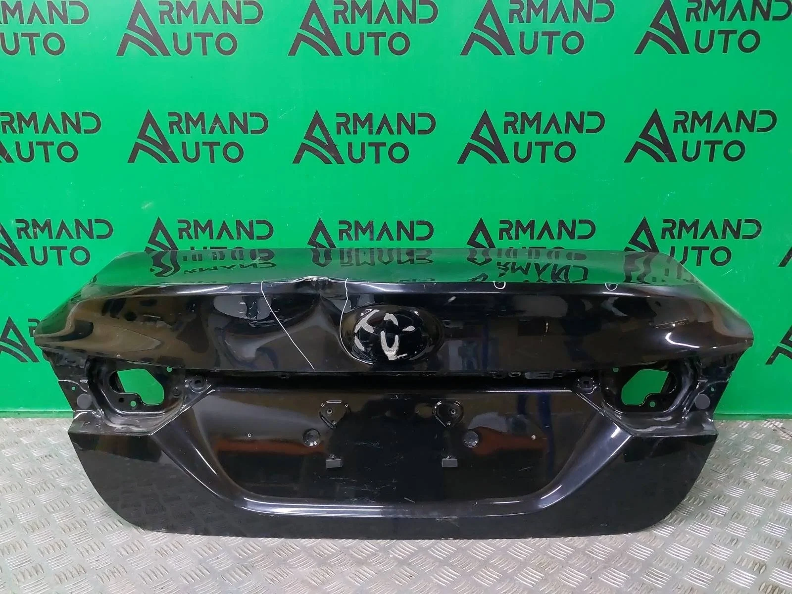 Крышка багажника Toyota Camry 2017-нв 8 XV70