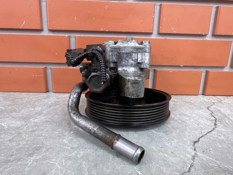 Насос ГУР Kia Cerato 2010 571001M000 TD 1.6 G4FC