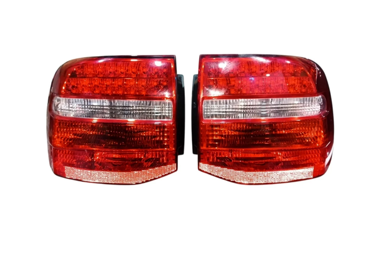 Фонарь Porsche Cayenne 2008 957