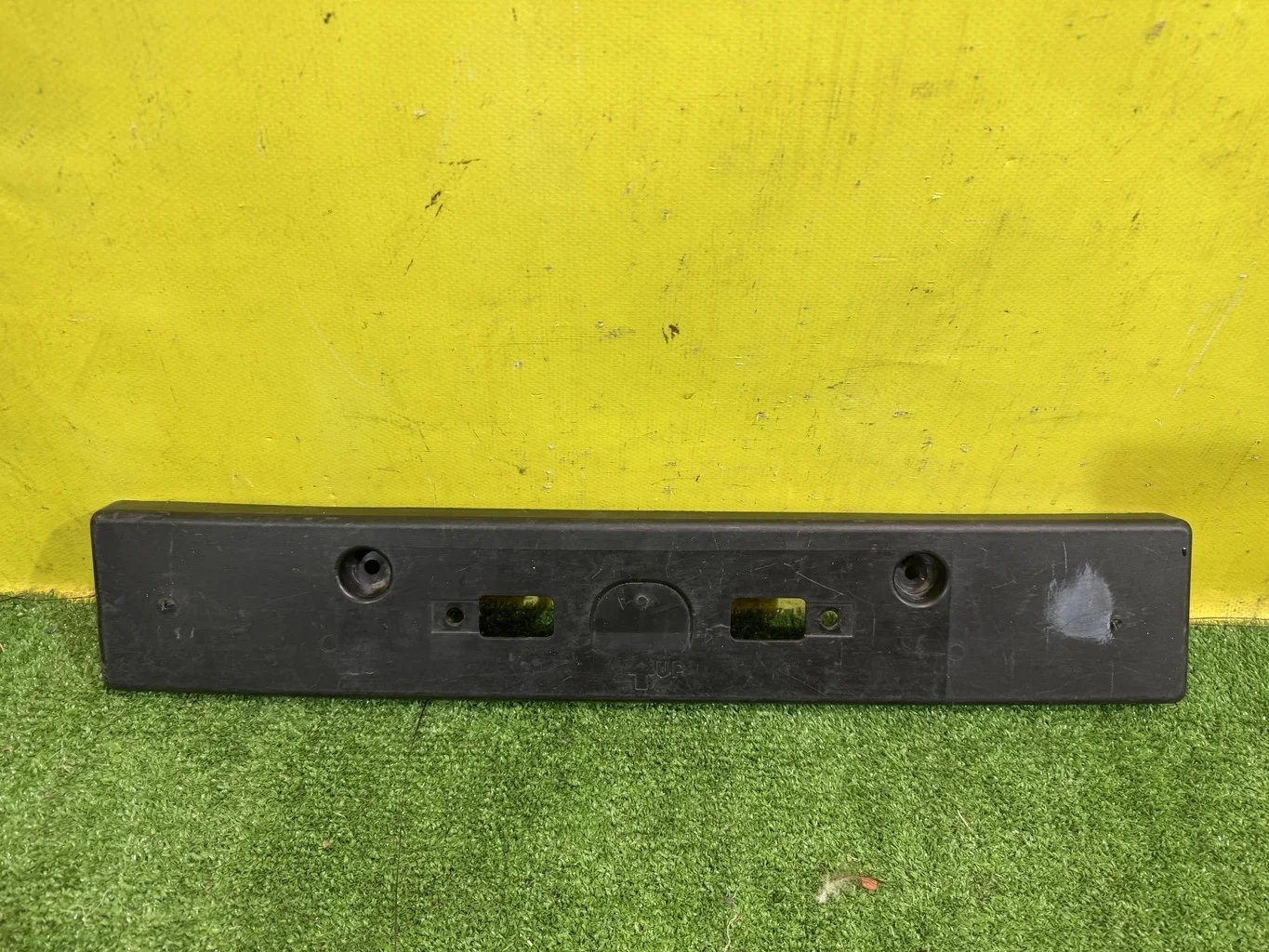 Рамка под номер  Nissan Juke (F15) 2011 96210BA61A 43170