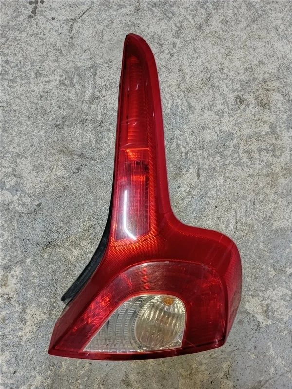 Фонарь Volvo C30 2010 31213918, задний правый