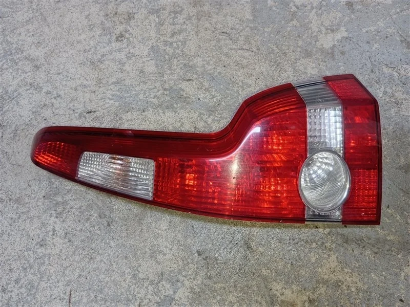 Фонарь Volvo V50 30678751, задний правый