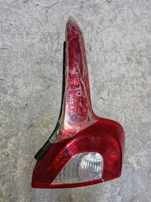 Фонарь Volvo C30 31213918, задний правый