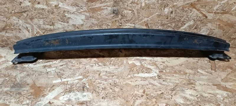 Усилитель бампера Volkswagen Golf 2005 1K1