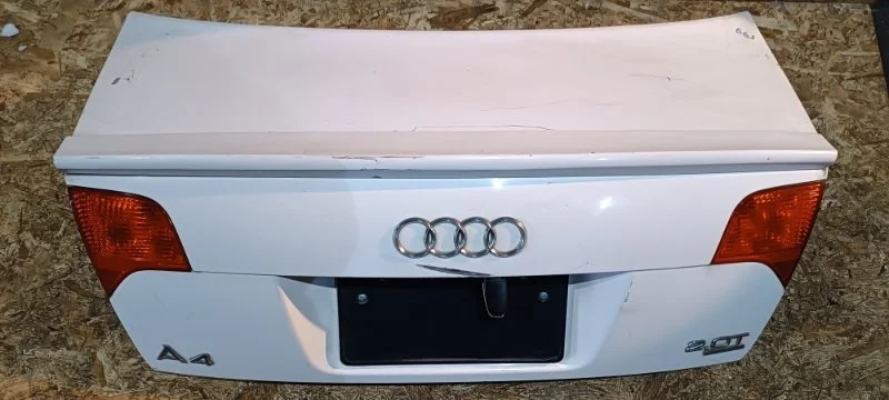 Крышка багажника со спойлером Audi A4 2006 8EC