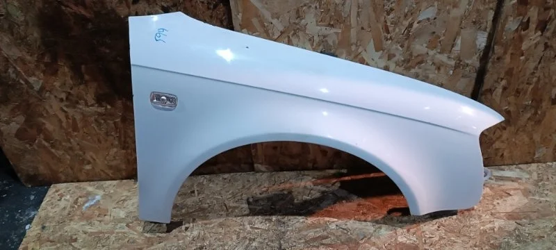 Крыло Audi A4 2006 8EC
