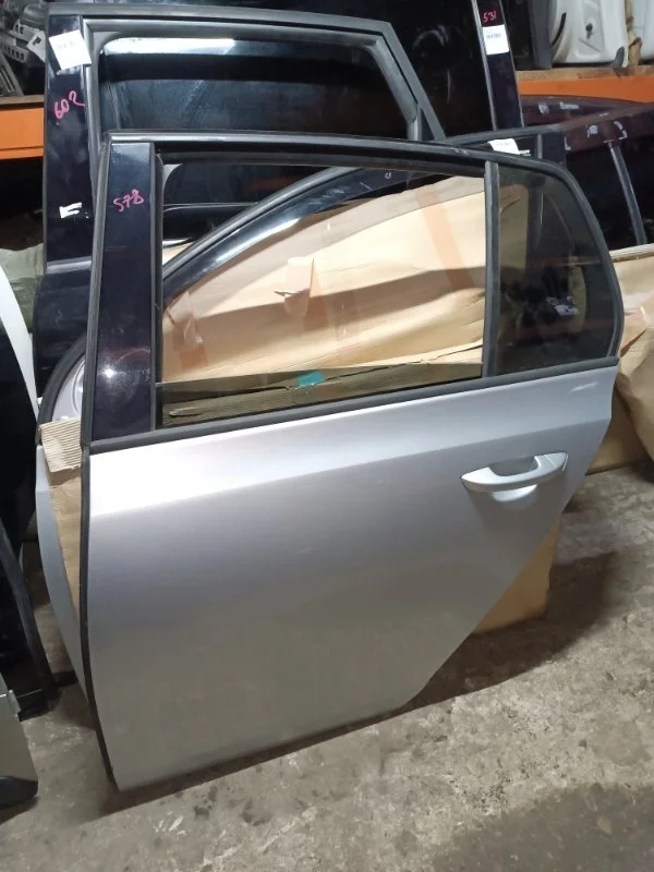 Дверь Volkswagen Golf 2010 6