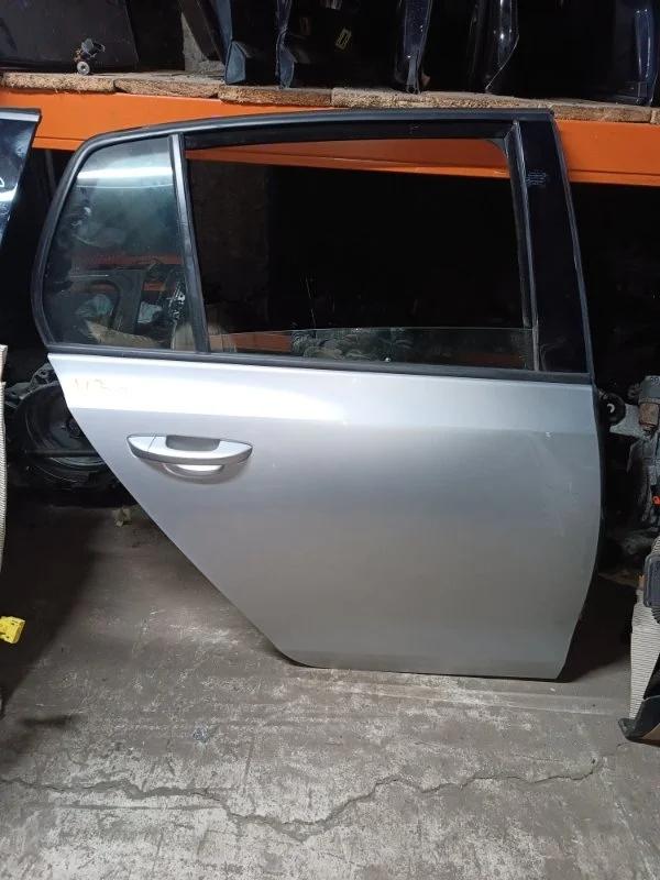 Дверь Volkswagen Golf 2010 5K1