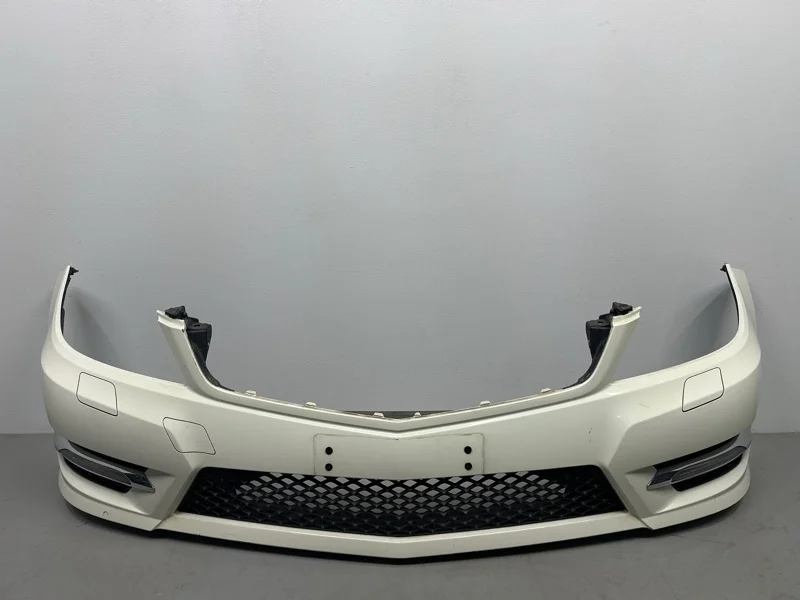 Бампер Mercedes W204