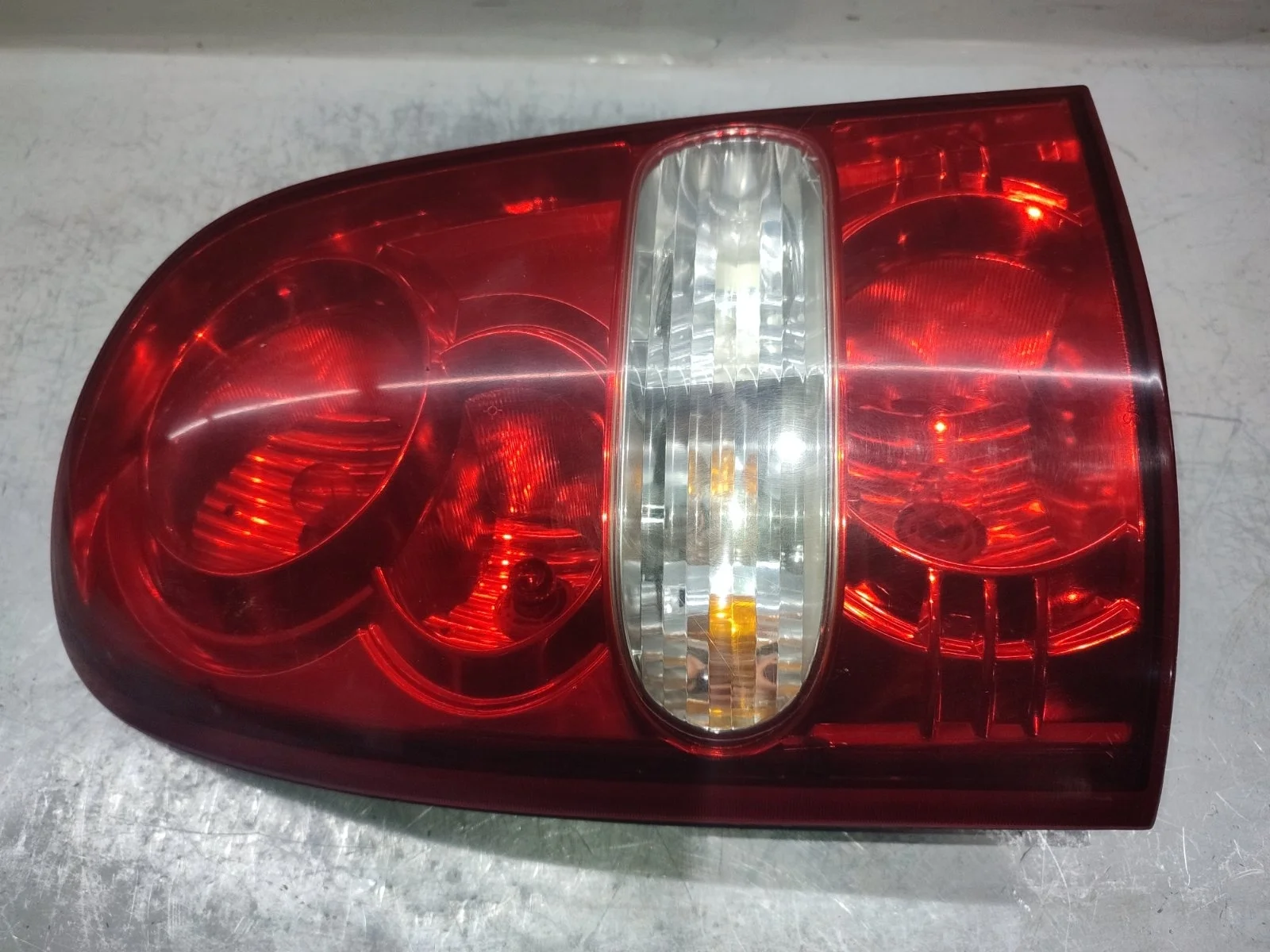 Фонарь SsangYong Rexton 2009 Y250