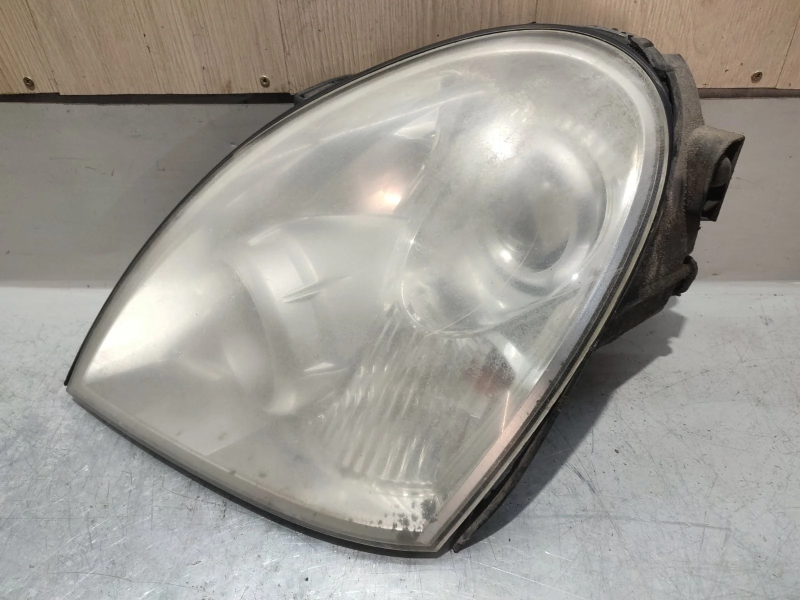 Фара SsangYong Rexton 2009 Y250