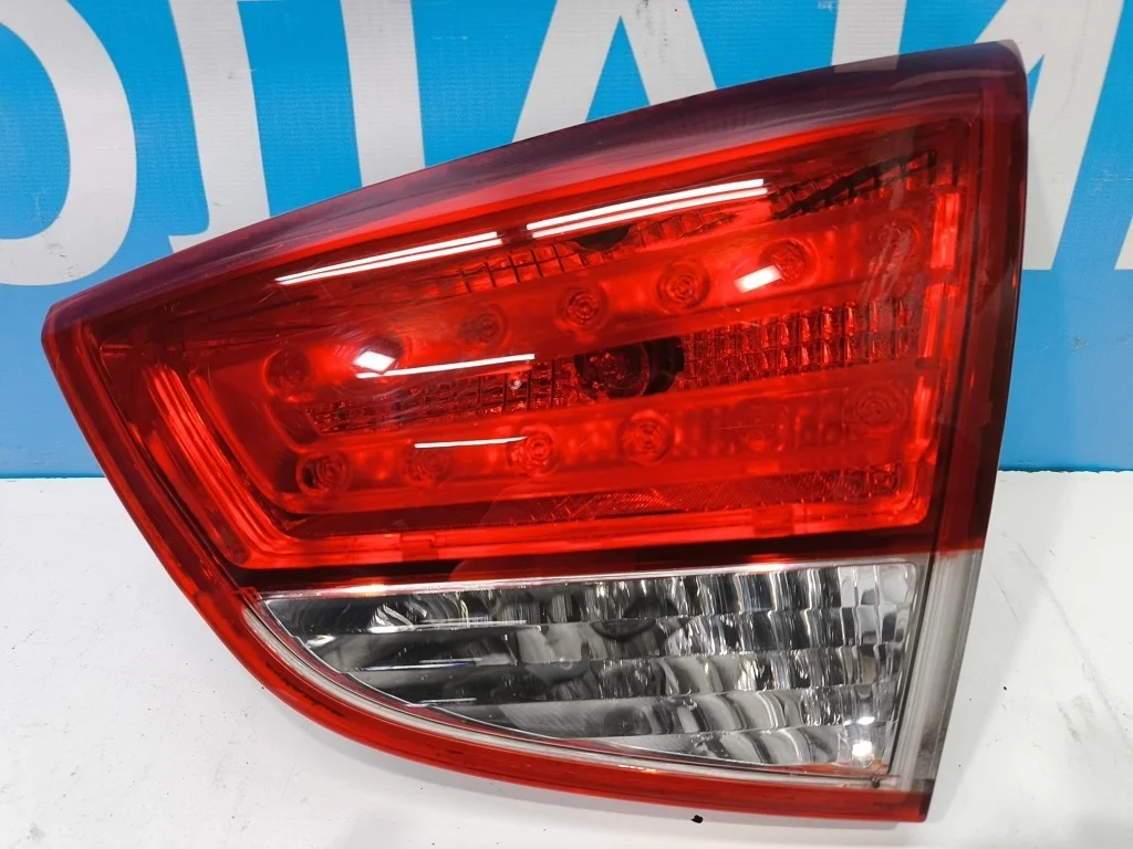 фонарь внутренний Hyundai IX35 1 2010-2013  06.02.2010