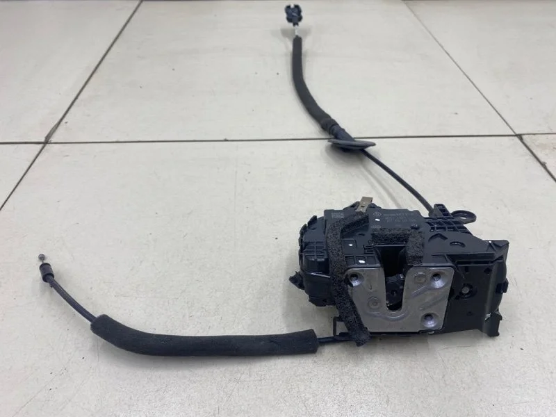 Замок двери передний левый Renault Kaptur