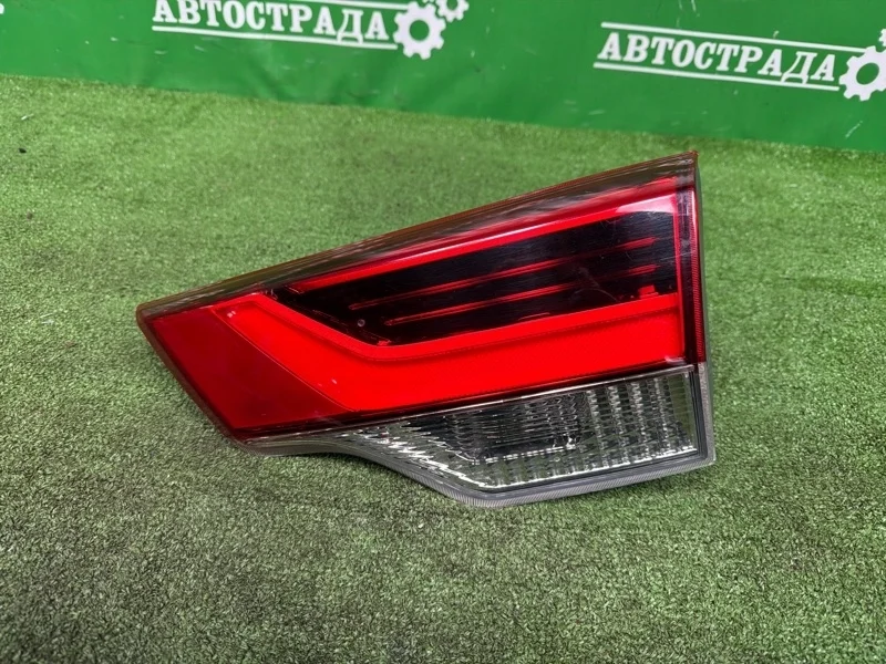 Фонарь в крышку багажника Toyota Highlander 2016-2019 815800E120 U50, правый