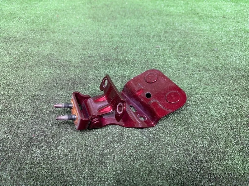 Петля двери багажника Toyota Highlander 2013-2019 688200E130 U50, левая