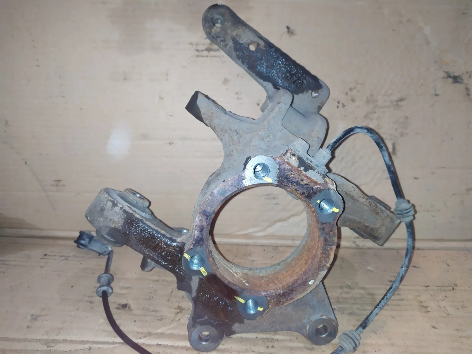 Цапфа (кулак поворотный) Ssangyong Actyon