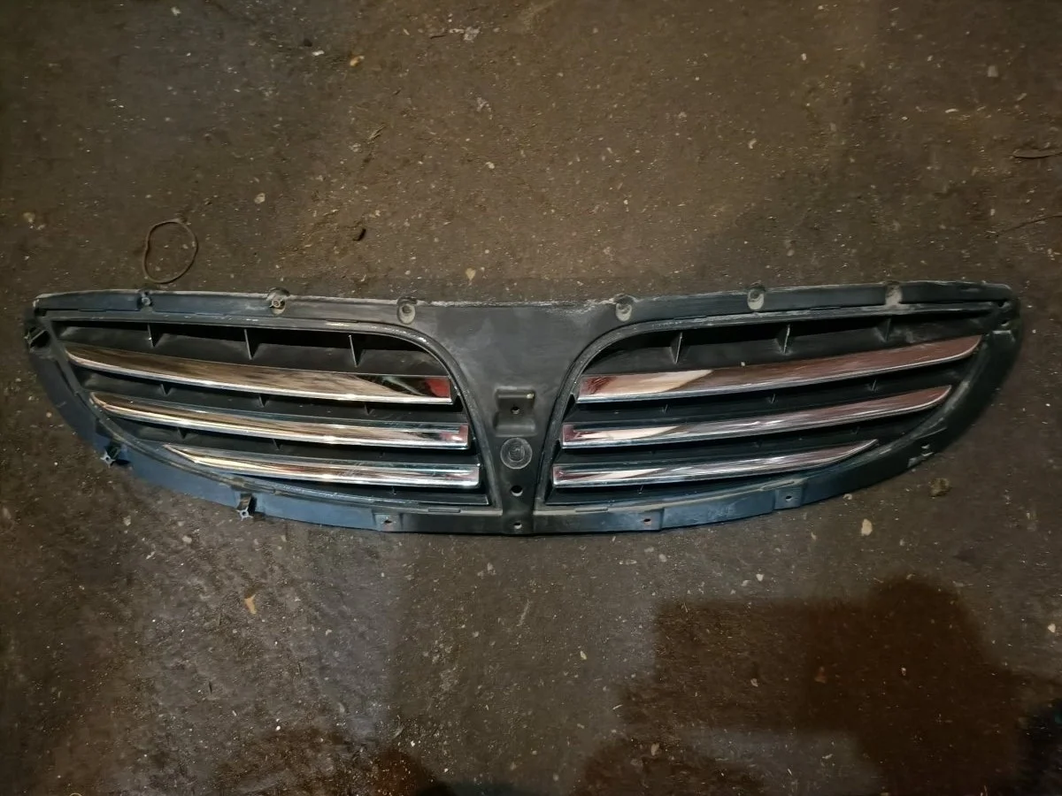 Решетка радиатора Ssangyong Kyron >2007