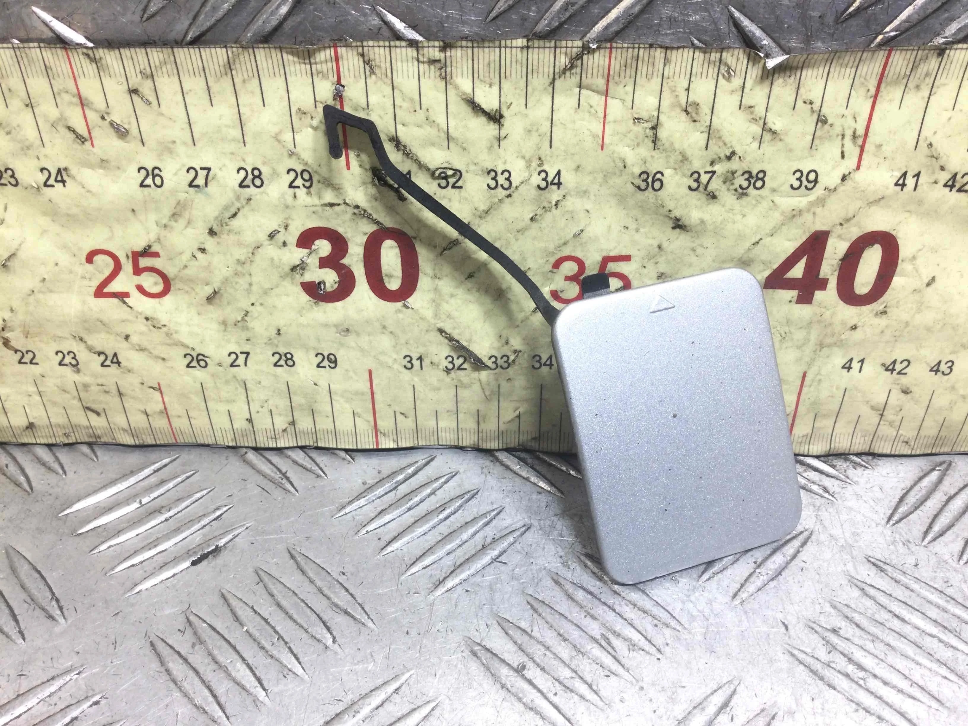 Заглушка (решетка) в бампер задний Mercedes E-klasse E-klasse (W211) 2002 - 2009 дизель 2.2 CDI Автомат Седан