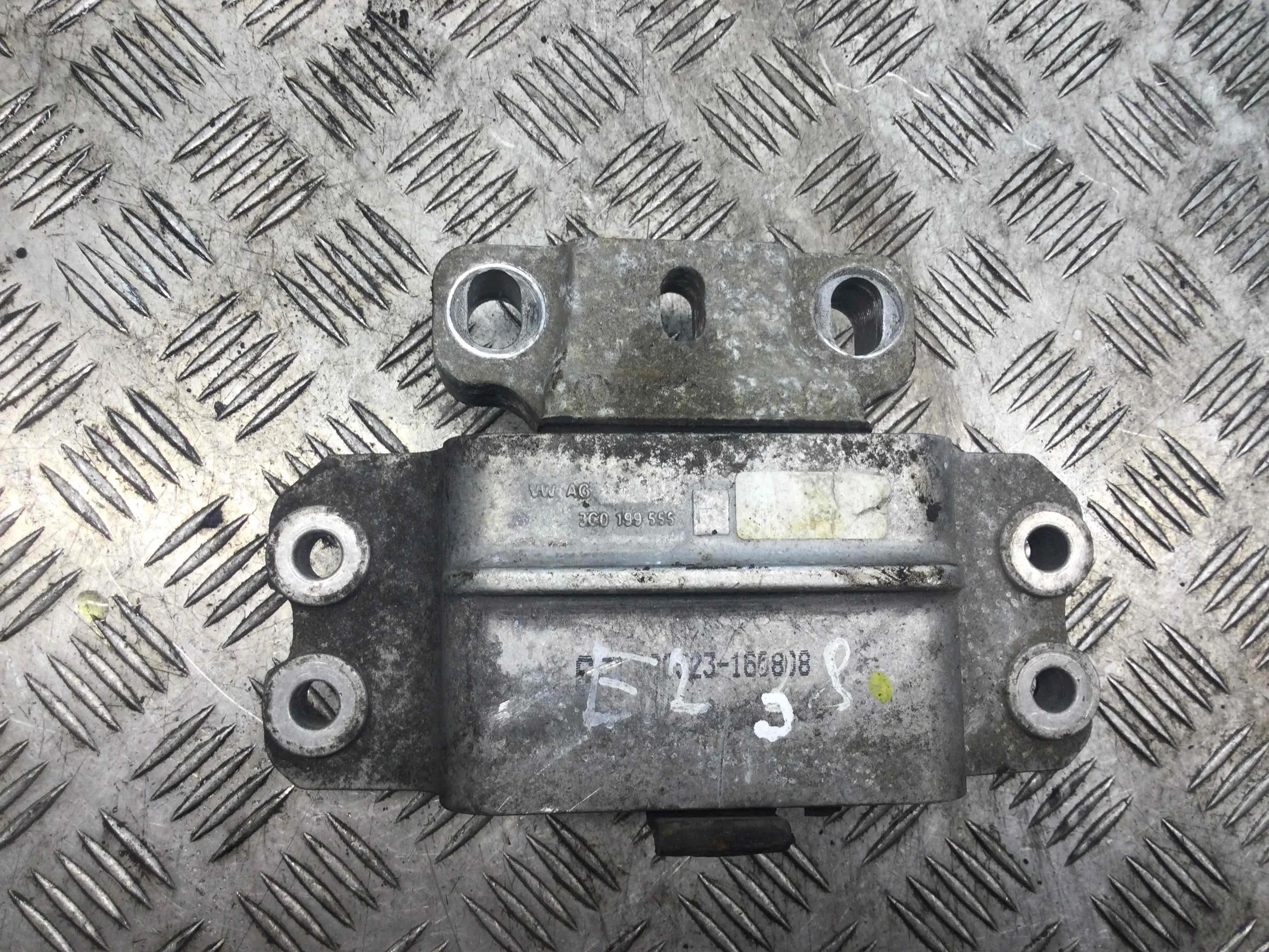 Подушка крепления двигателя Volkswagen Passat B6 (2005-2010) дизель 1.9 TDI Механика Седан