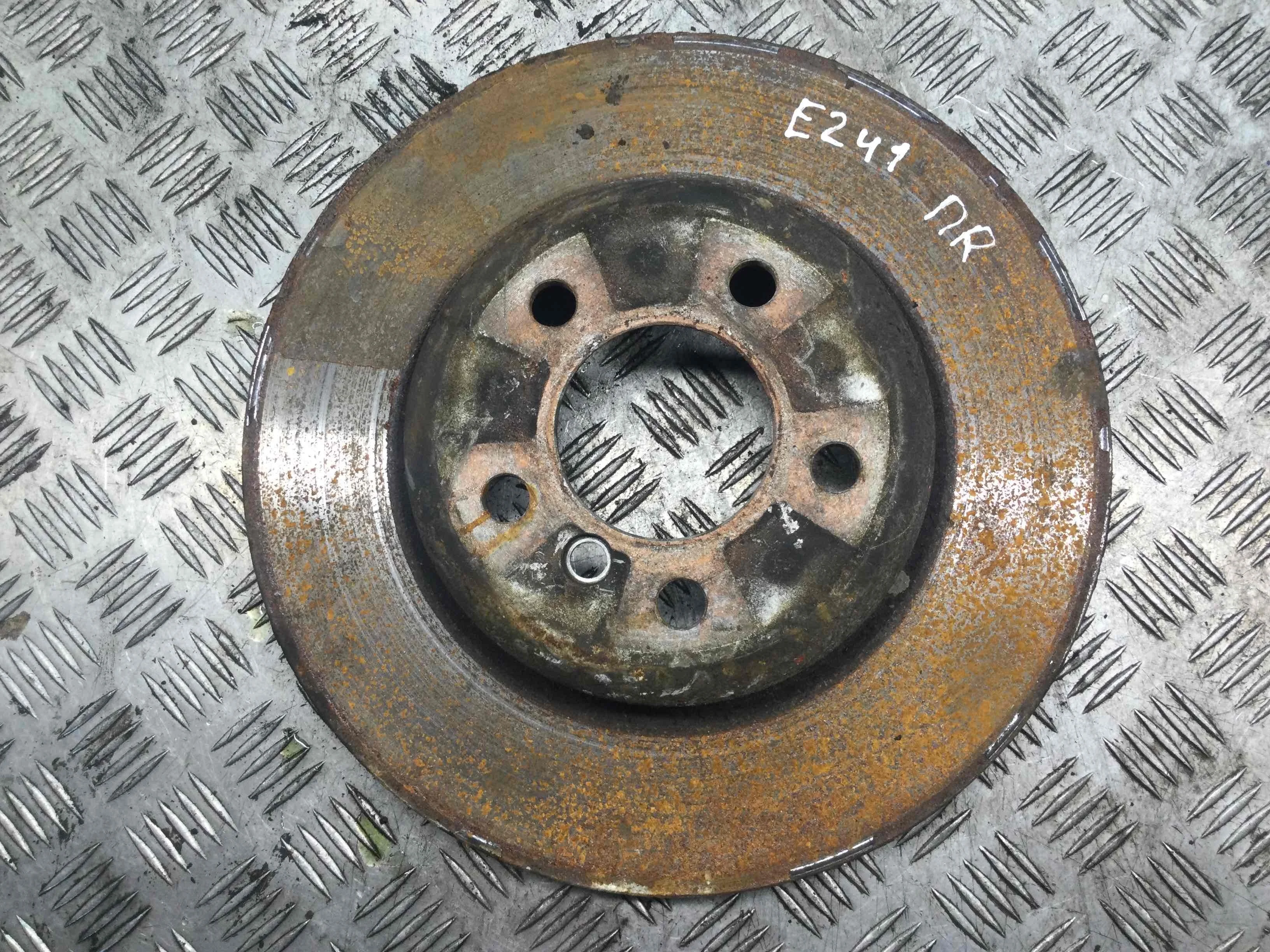 Диск тормозной передний BMW 5-Series F10/F11/GT F07 (2009-2013) бензин 2.0 i Автомат Универсал