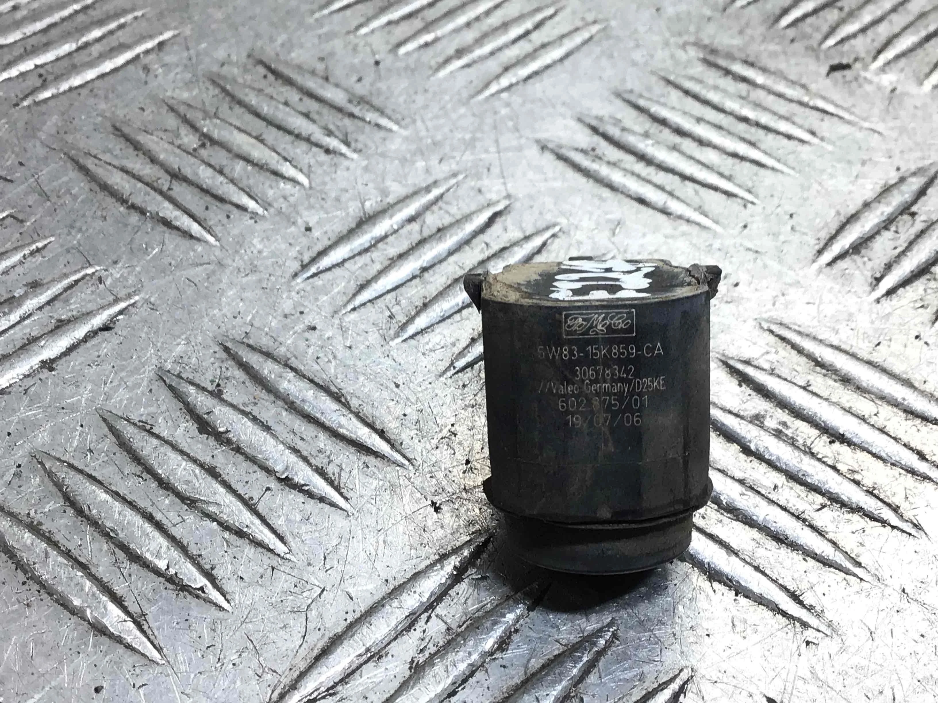 Парктроник передний Land Rover Freelander 2 поколение (2006-2010) дизель 2.2 TD Механика Внедорожник