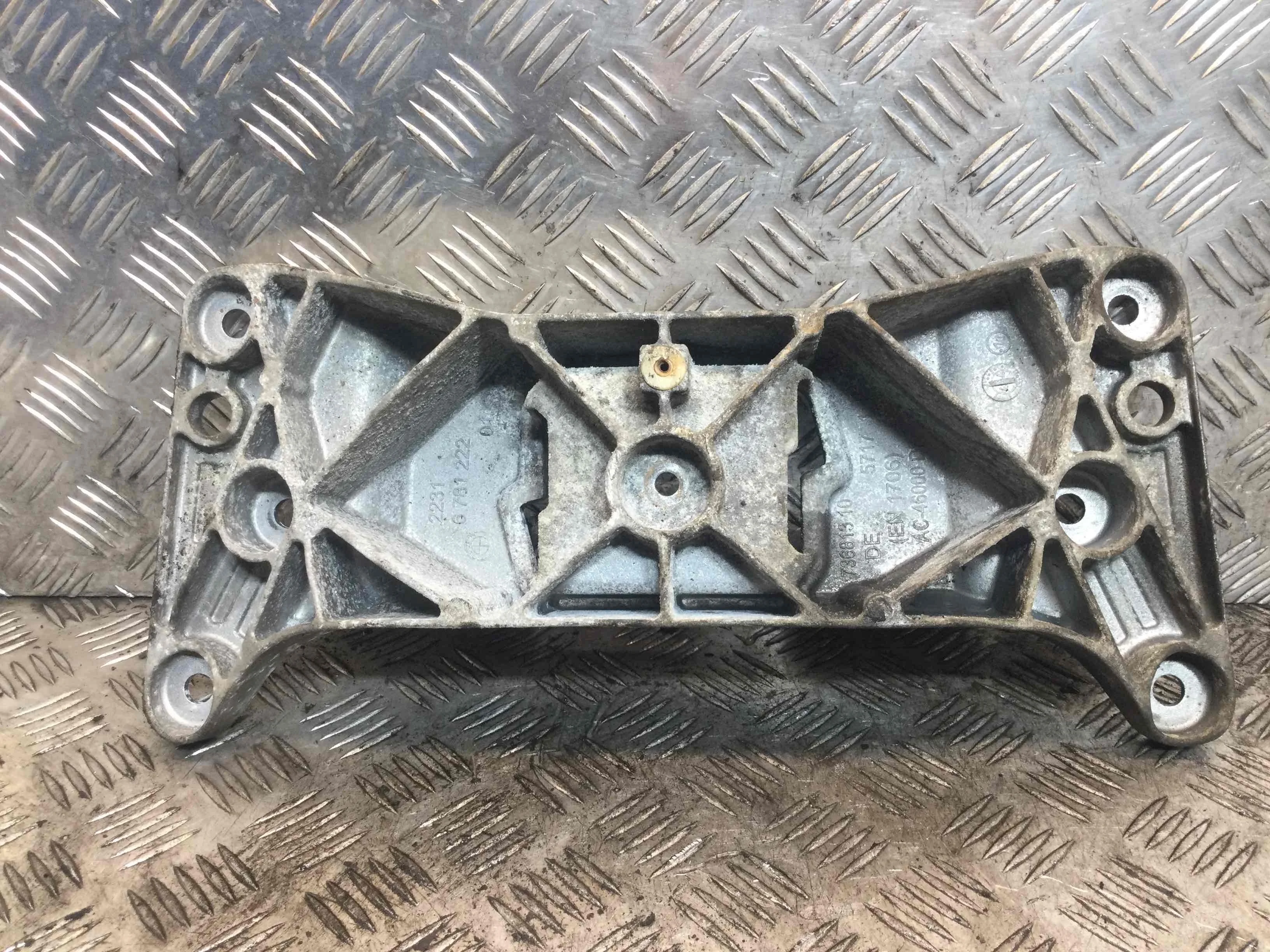 Балка под КПП BMW 5-Series 5-Series F10 2009 - 2016 дизель 2.0 TD Механика Универсал