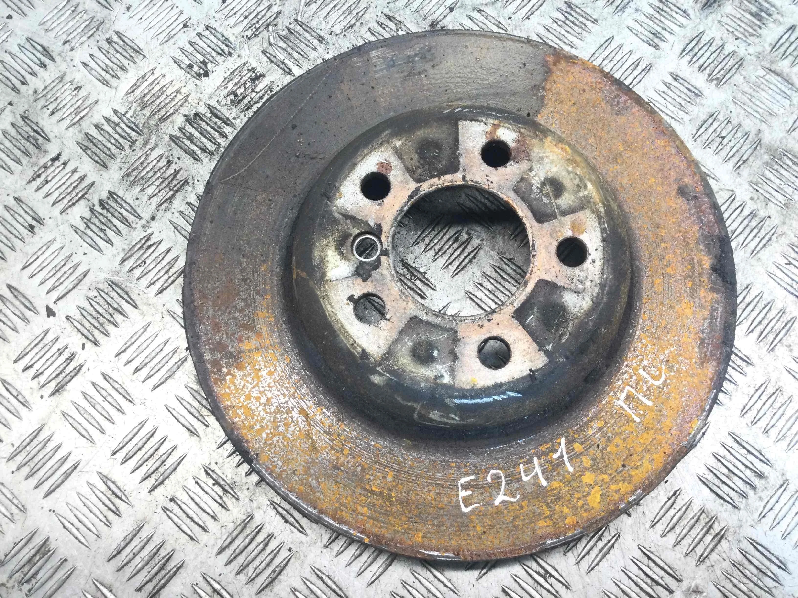 Диск тормозной передний BMW 5-Series F10/F11/GT F07 (2009-2013) бензин 2.0 i Автомат Универсал