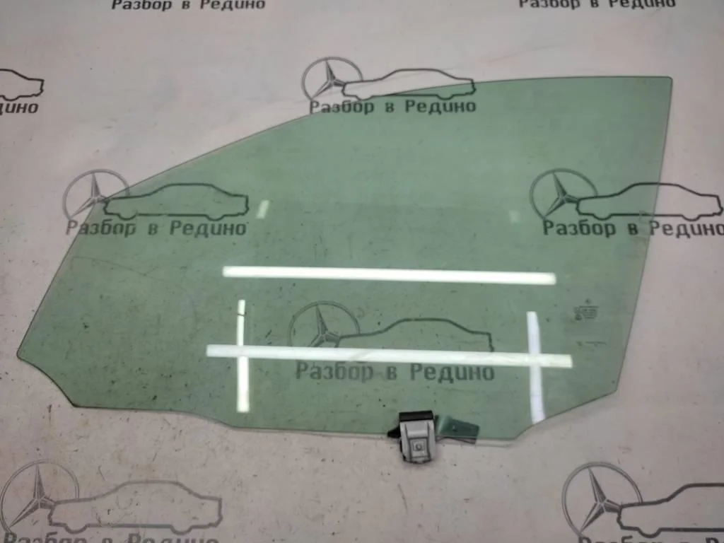 Стекло переднее левое Mercedes-Benz